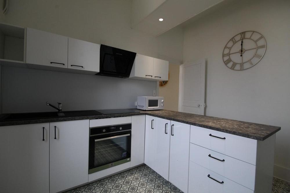 Appartements Le Cru Colbert Бон Экстерьер фото